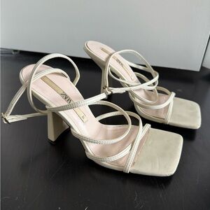 Zara Women's Elegant Cream Heels